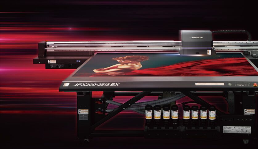 Mimaki JFX200-2513EX Industrieller UV-Flachbettdrucker mit 35m2/h Höchstgeschwindigkeit, 2,5D-Texturdruck und 2500×1300mm Druckfläche